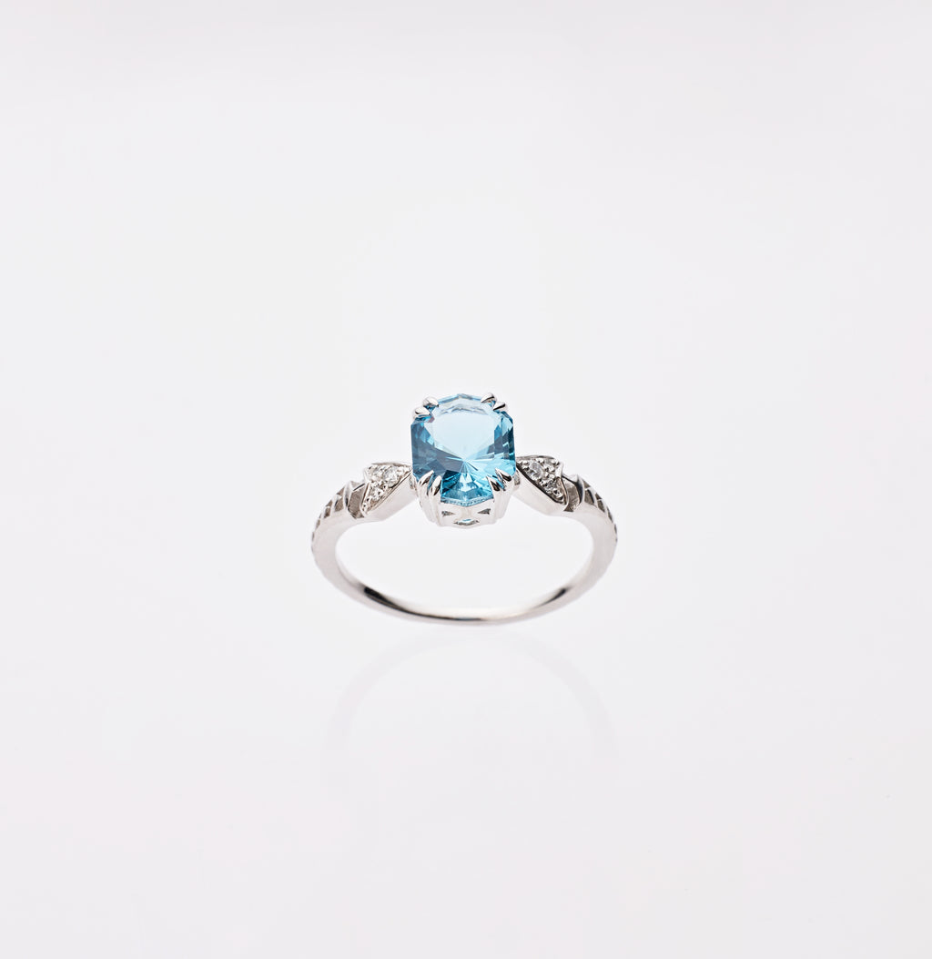 Dual Arrow | Topaz Platinum Diamond Ring
