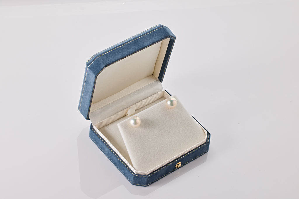 Fresh Water Pearl 18K Studs