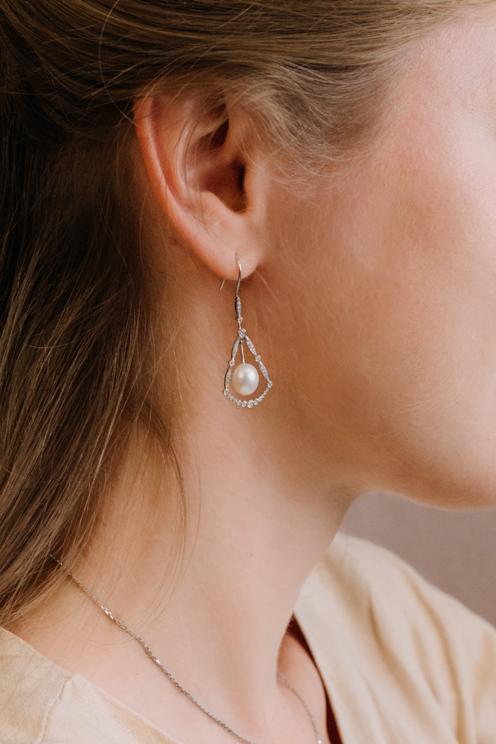 Festoon | Pearl Earrings