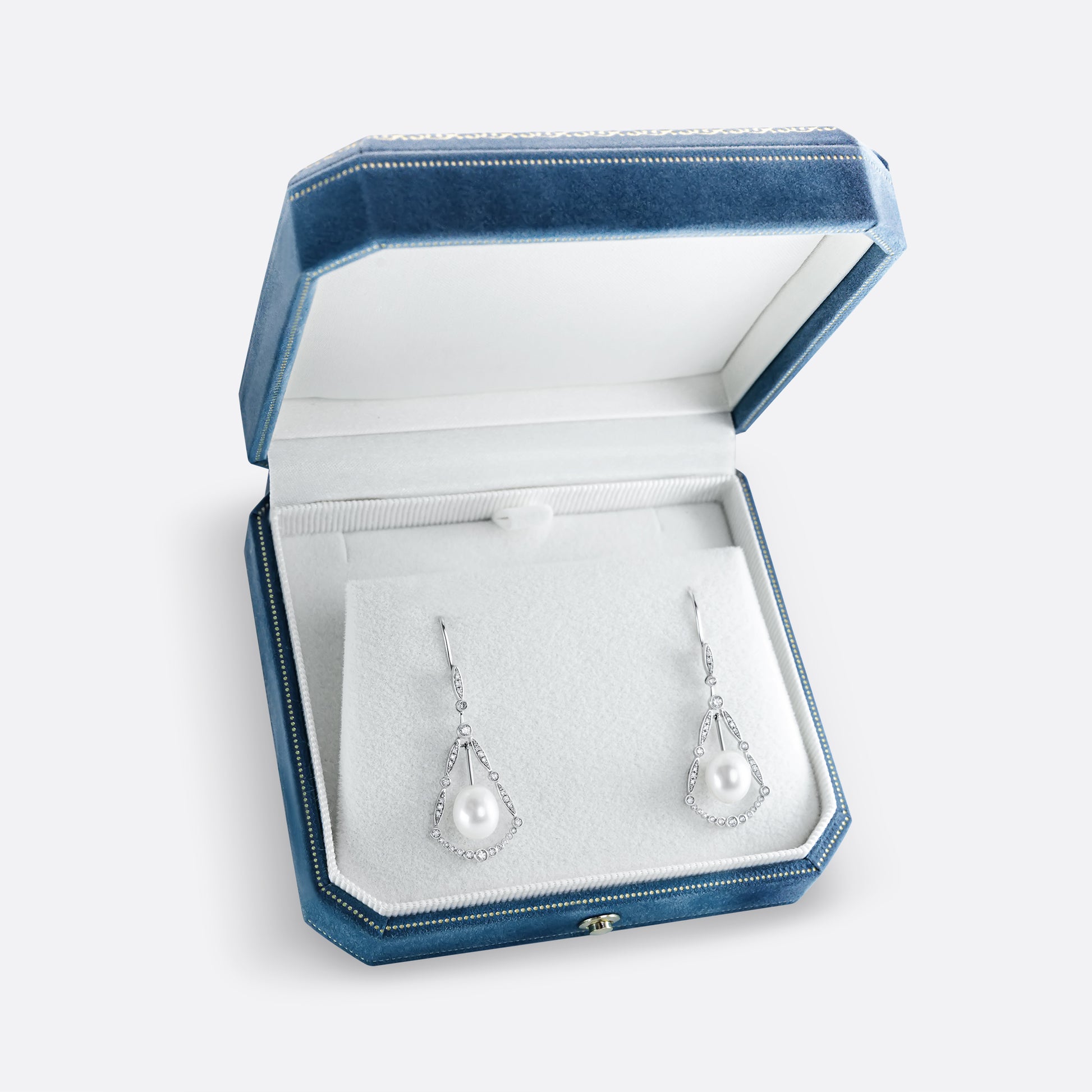 Festoon | Pearl Earrings