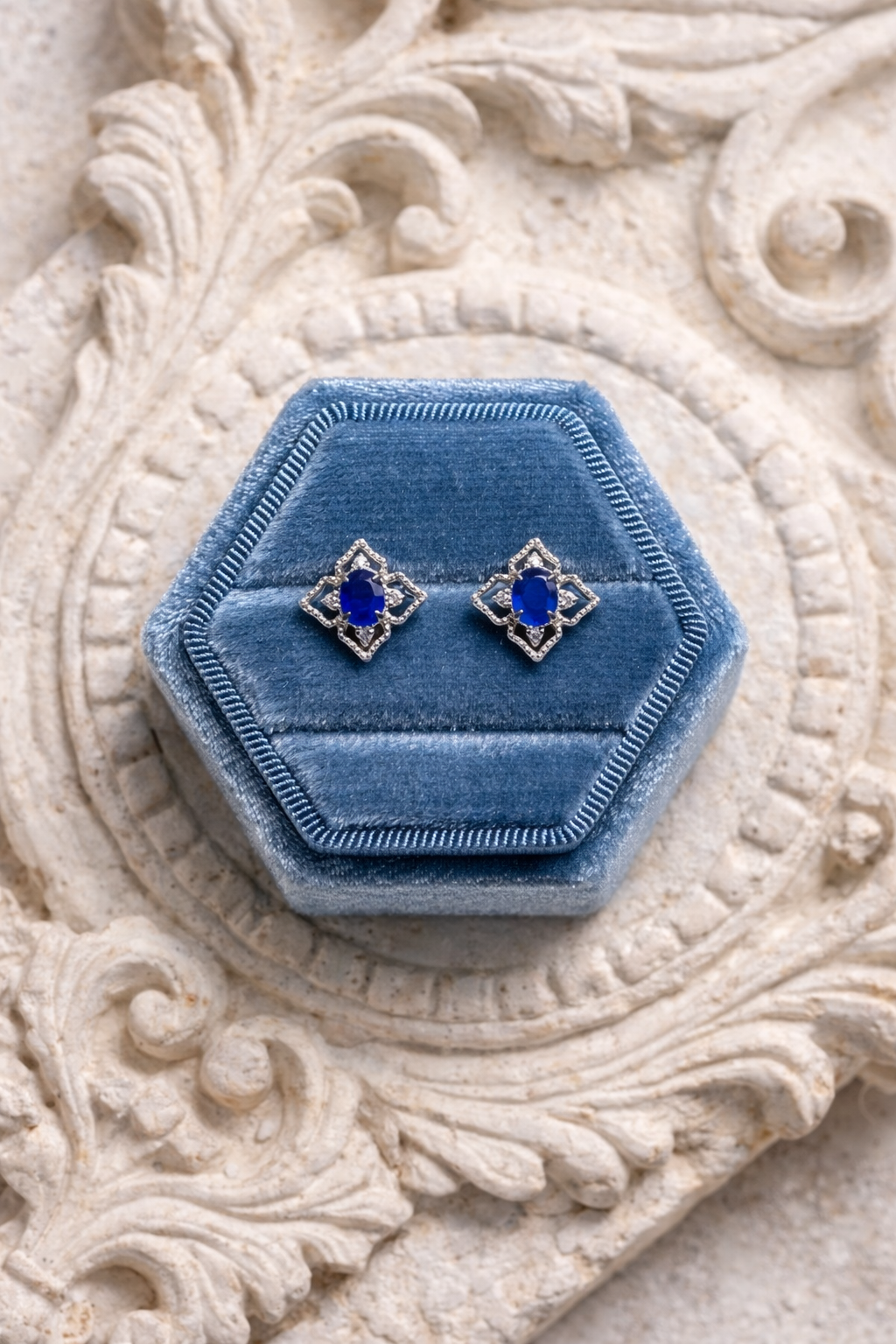 Rosone | A Cross in Bloom