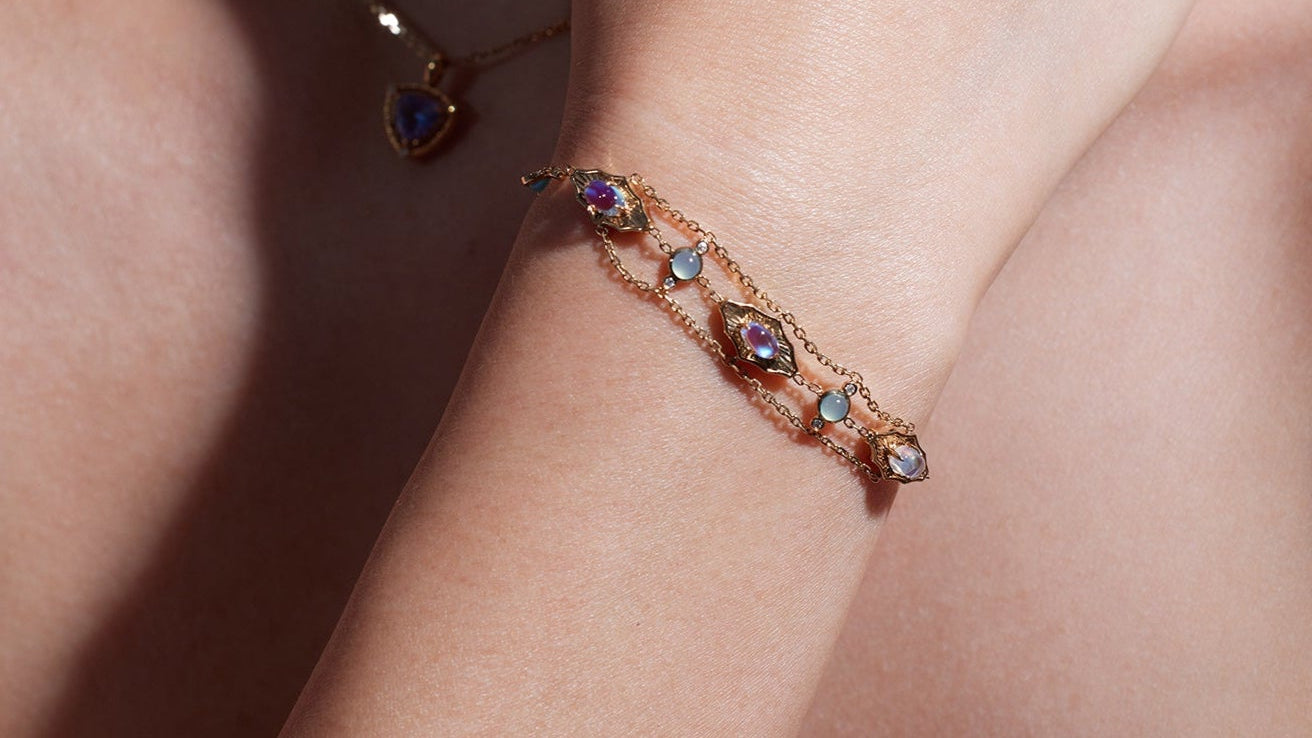 Rainbow moonstone and diamond bracelet in 18K gold from Ostara’s Majolica collection